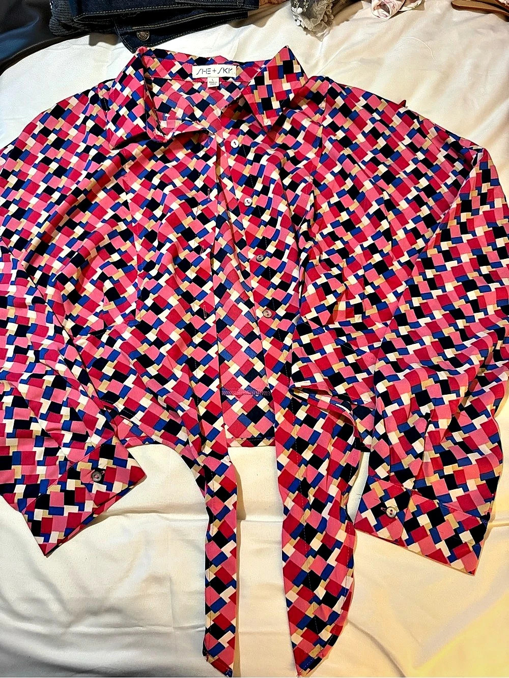 She + Ski Geometric Tie-Front Shirt in Pink & Blue Size Large